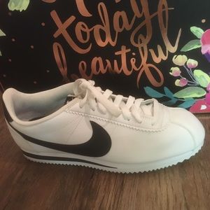 Women’s Nike Trainers